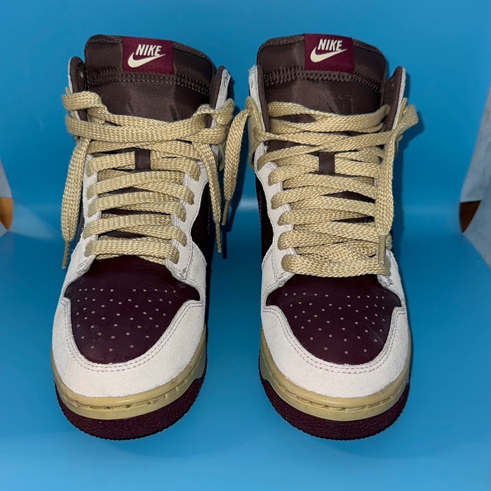 NIKE Women’s 1985 Dunk High leather & suede